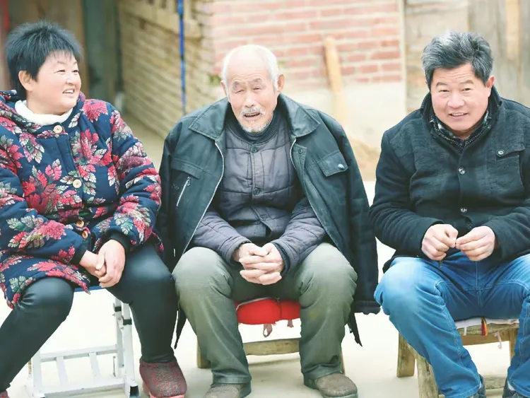 朱冬冬：一位“绣花书记”的为民情怀