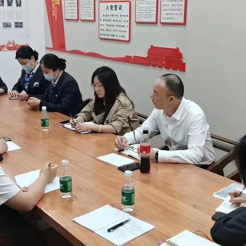 成都自贸分行副行长曾猛同志赴城南支行开展员工座谈会