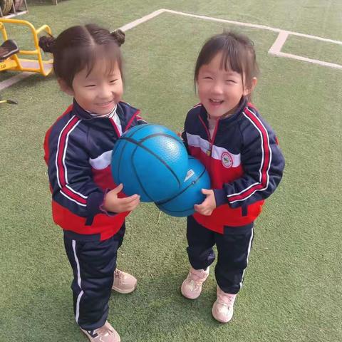 “快乐齐上阵”幼儿团队素养拓展训练