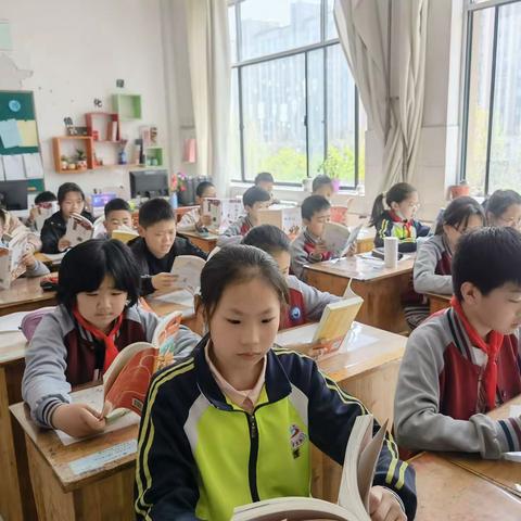 最是书香能致远——浞景学校五年级二班读书节小结
