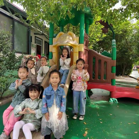 金起点婴幼园学前班—《童年的“他”》