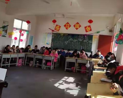 城郊乡中心小学六年级庆元旦联欢会