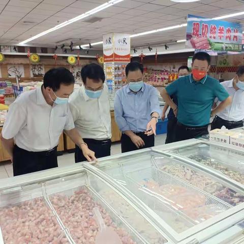 许司东同志带队到钢城区检查假日食品和特种设备安全工作