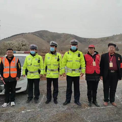 济南市钢城区首届梨花旅游文化节——“梨”不开的那抹“志愿红”