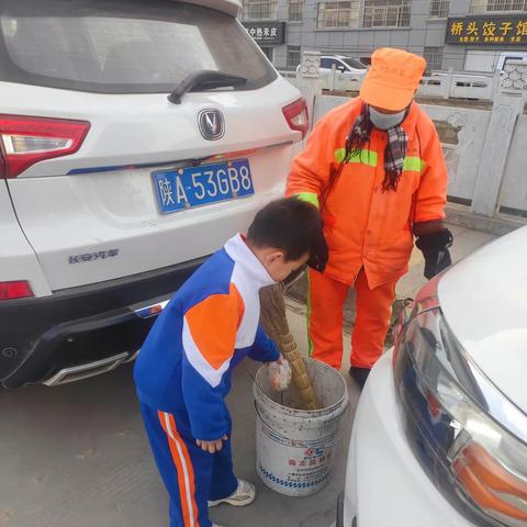 [慧心教育]“学习雷锋日，爱满三月天”慧心幼儿园学雷锋主题教育活动