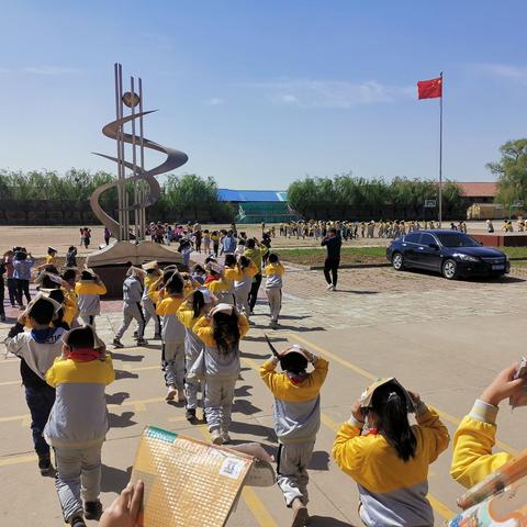 居安思危，防震减灾从儿童做起——滨河完全小学西校区地震应急演练