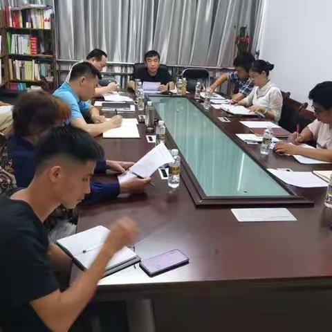 临高县乡村振兴局组织全体干部职工学习全省公职人员容错纠错等典型案例通报发布工作推进会精神