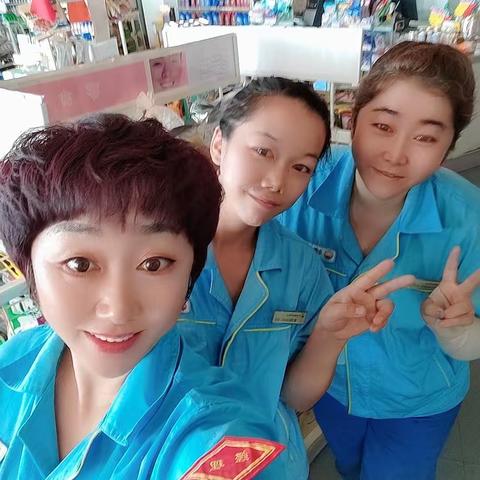 阜康片区三岔路口加油站“疫”直在坚守