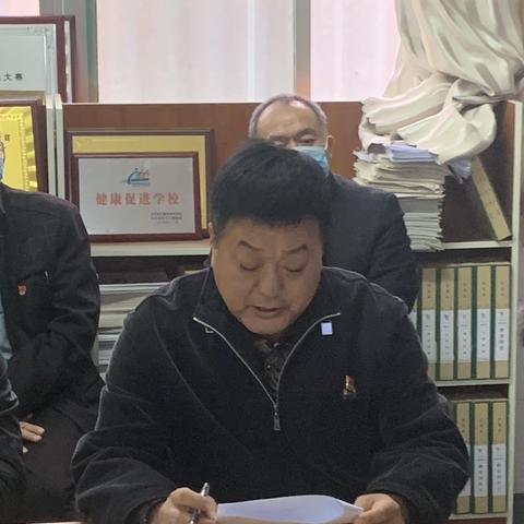 初心如磐，笃行致远——兴华路小学党支部召开入党积极分子转预备党员大会