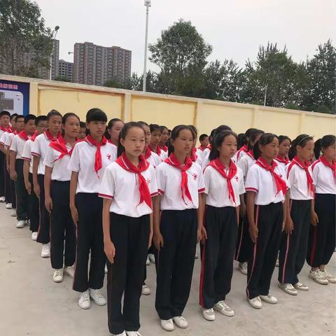 汗水铭记成长——七年级十八班军训记