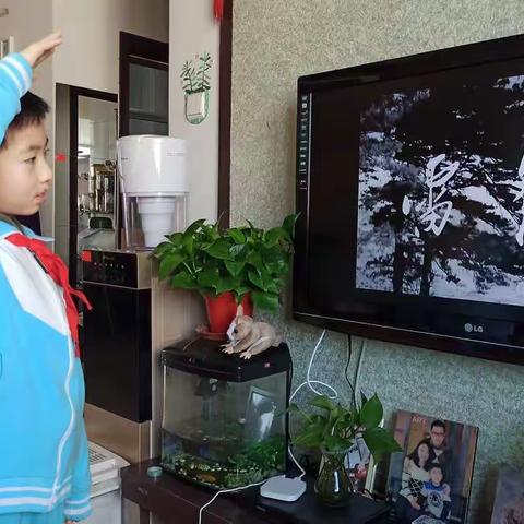 学习雷锋精神，坚定抗“疫”决心 ——辰昌路小学三年二班学雷锋主题活动报道