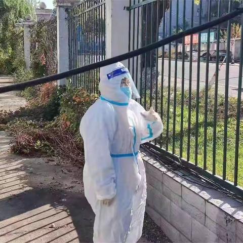 便民不停诊，一心为人民——门诊部：张俊香、黄煜铭、王好