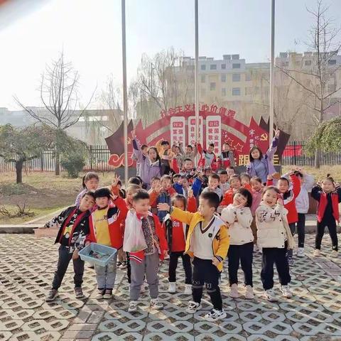 秋风渐起，叶落满地”——东阳阳光幼儿园中二班树叶粘贴画活动美篇