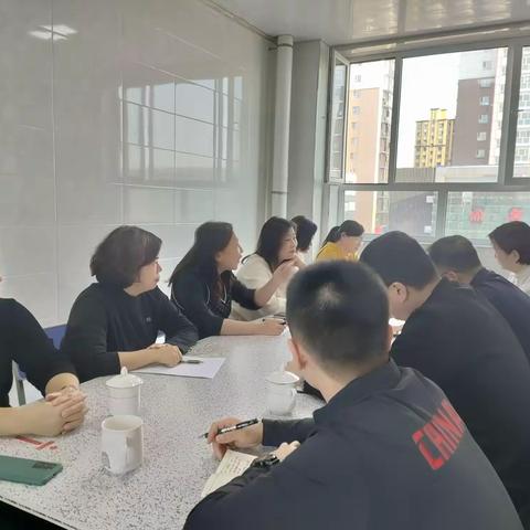 调研促发展    慰问暖心怀——新民小学迎接区教育局新学期期初调研活动。