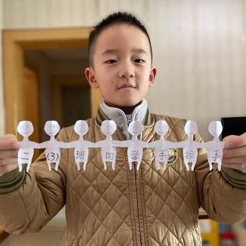 抗击疫情阳光少年风采:收获满满的数学课