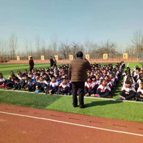 孔镇希望小学安全逃生演练