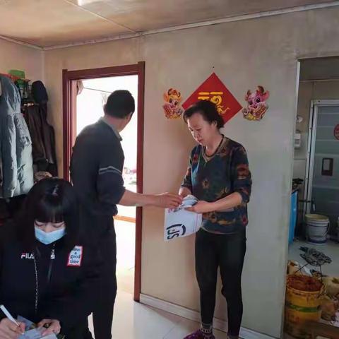 图强社区开展接种新冠疫苗“加强针”宣传工作