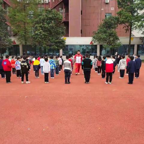 多彩课堂  成就多彩人生