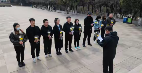 新抚区发改局组织“缅怀英烈祭忠魂,担当实干再奋进”主题党日活动