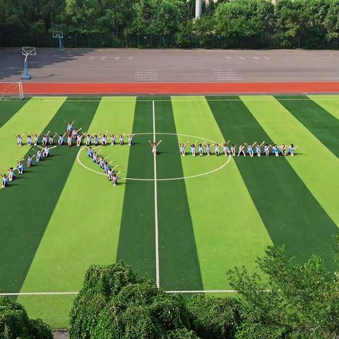 银州区第八小学六年级毕业季                      ———“我们不说再见”