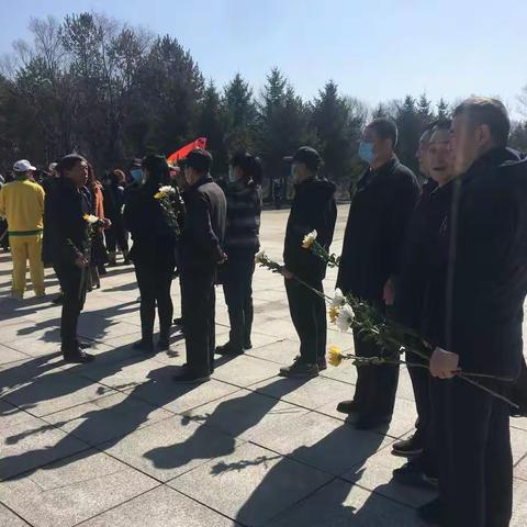 缅怀先烈、弘扬历史