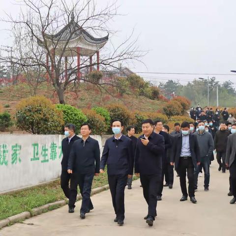 息县人居环境整治观摩团来河凤桥乡田湾村啦