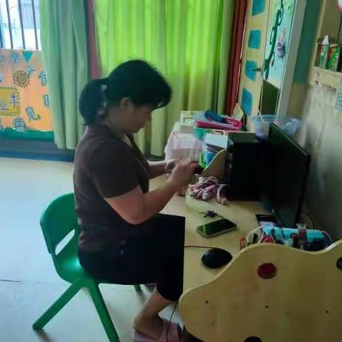 春天里幼儿园国庆小长假后卫生消毒工作