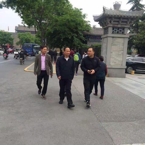 区委书记和文全检查北大街市容环境管控工作