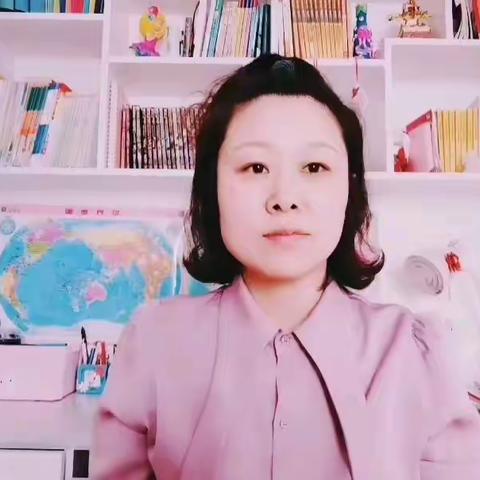 “停课不停学、科学‘宅’陪伴”——李娜老师的指偶小兔子这个新年注定是不平凡的新年，“热干面”武