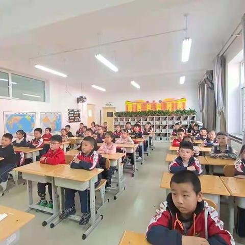 “珍爱生命，警钟长鸣”                  --晋泽中学小学部防震演练活动