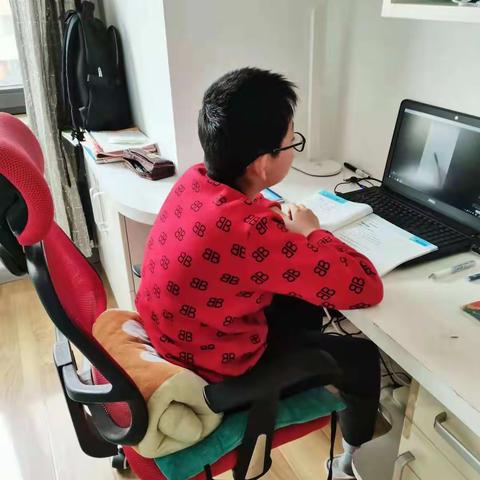 “停课不停学”疫情阻挡不了进步的脚步