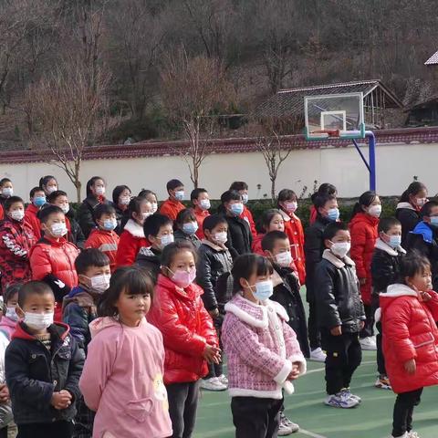 运动展风采  趣味乐无限——-木王镇杨泗小学冬季趣味运动会实纪