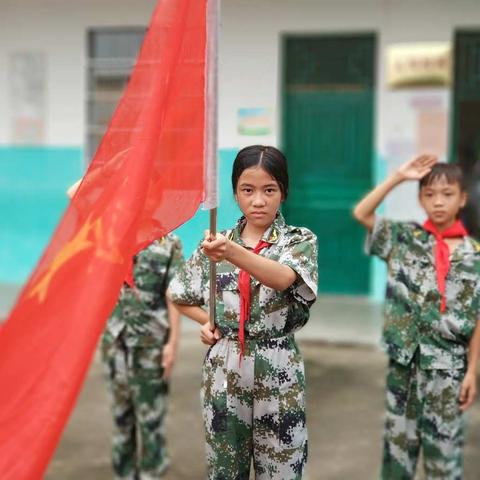 石窝镇龙田小学“拥抱新时代 争做好队员”少先队入队仪式