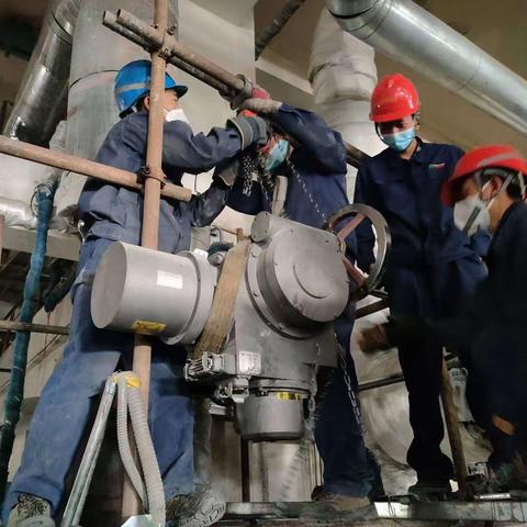 团结一心为检修