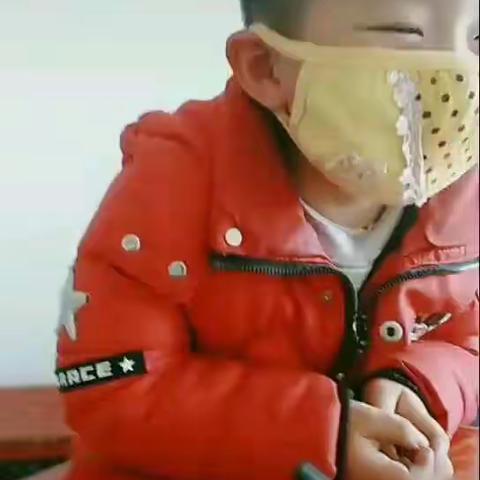 花蕾幼儿园停课不停学   律动《小口罩》