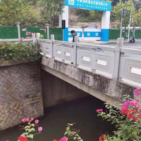 鼓东街道“河长日”巡河活动