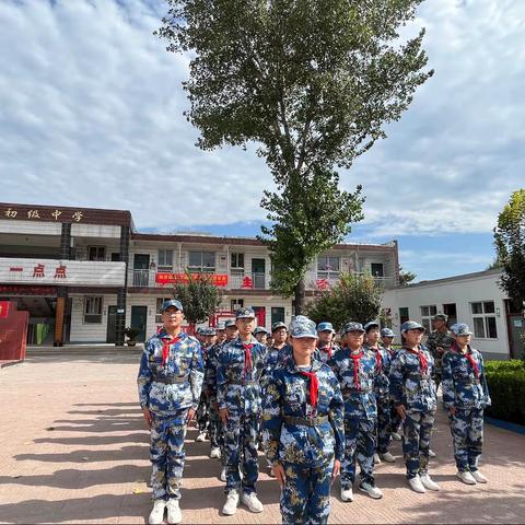军训展风采，壮志谱新篇——洪河屯三中六四班军训纪实2