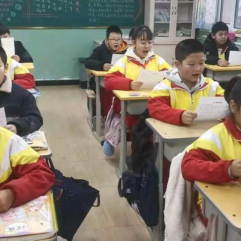 小手拉大手，我为“双创”添光彩