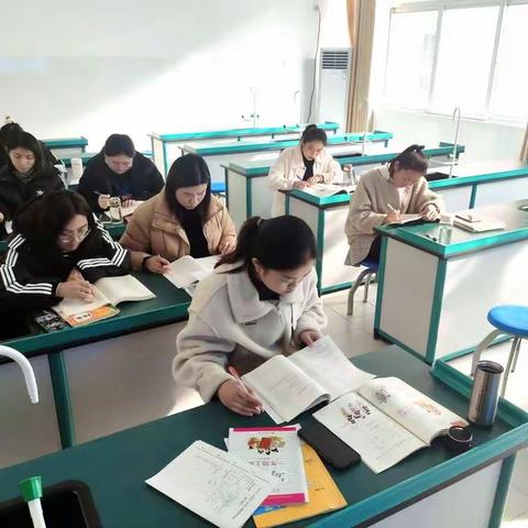 敢问路在何方？——路在脚下    记一年级语文组第六单元集体备课