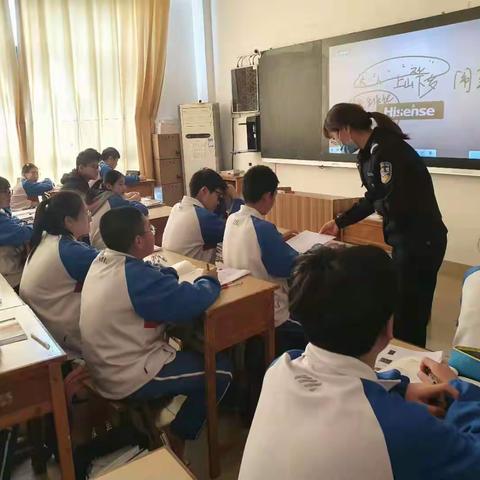 【我为群众办实事】青岛市公安局启动全市中小学校学生“集中办证周”活动