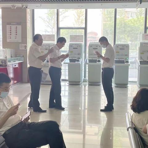 房山燕山支行开展柜台转推介培训，大幅压降三年定期占比