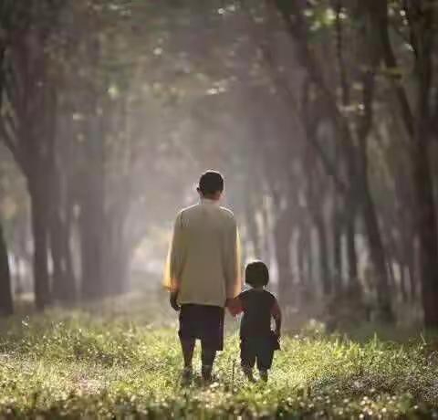 父母在，人生尚有来处，双亲去，此生只剩归途！