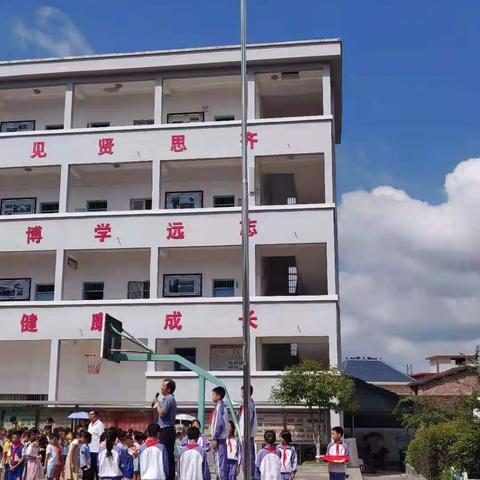 “普通话诵百年伟业，规范字写时代新篇”——湖坪小学推普周活动