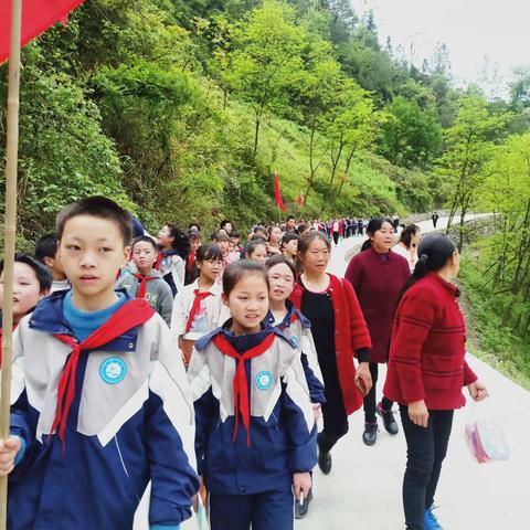 走进自然，快乐成长          ——周溪小学校外实践活动