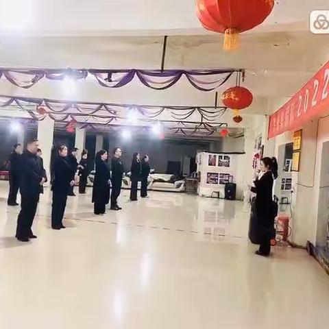 致敬•缅怀•奋进——新安县群峰舞蹈队举行王晓峰老师周年追思会