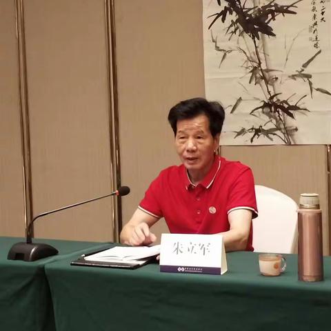 互相交流  合作共赢，