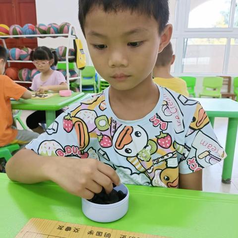 兴华幼儿园周一围棋提高班课堂风采