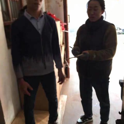 蔡庄镇尚庄入户开展未成年人防侵害知识宣传