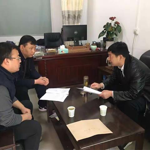 区人大常委会副主任阎红伟调研信访维稳工作