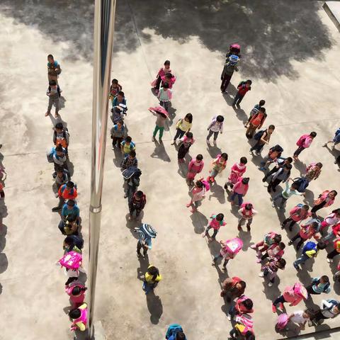 曹家镇双升完全小学2018年9月29日消防逃生演练、地震逃生演练